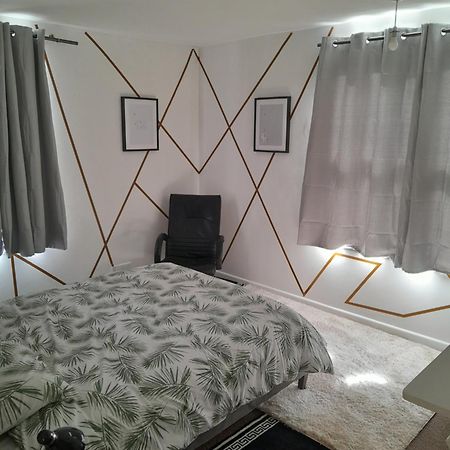 Bobi Apartment Sheffield Bagian luar foto